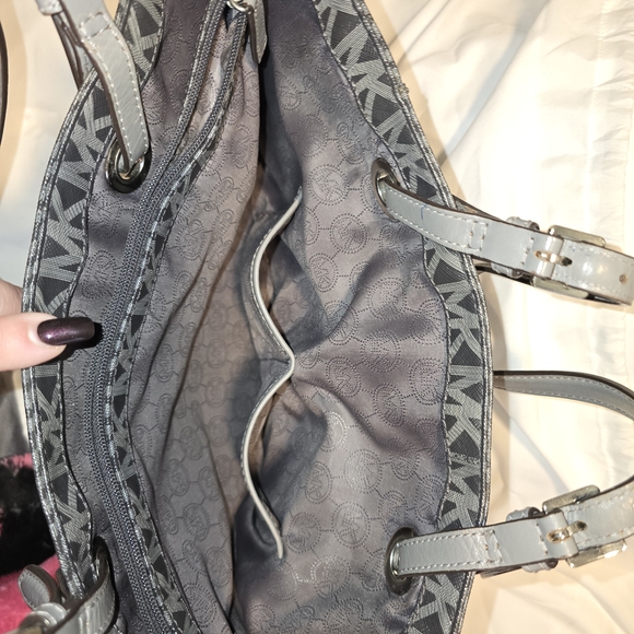 MICHAEL Michael Kors Charcoal and Silver Tote - Picture 3 of 6